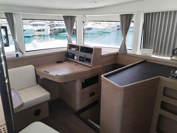 Lagoon 42 | Knot On Duty