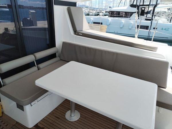 Lagoon 42 | Knot On Duty