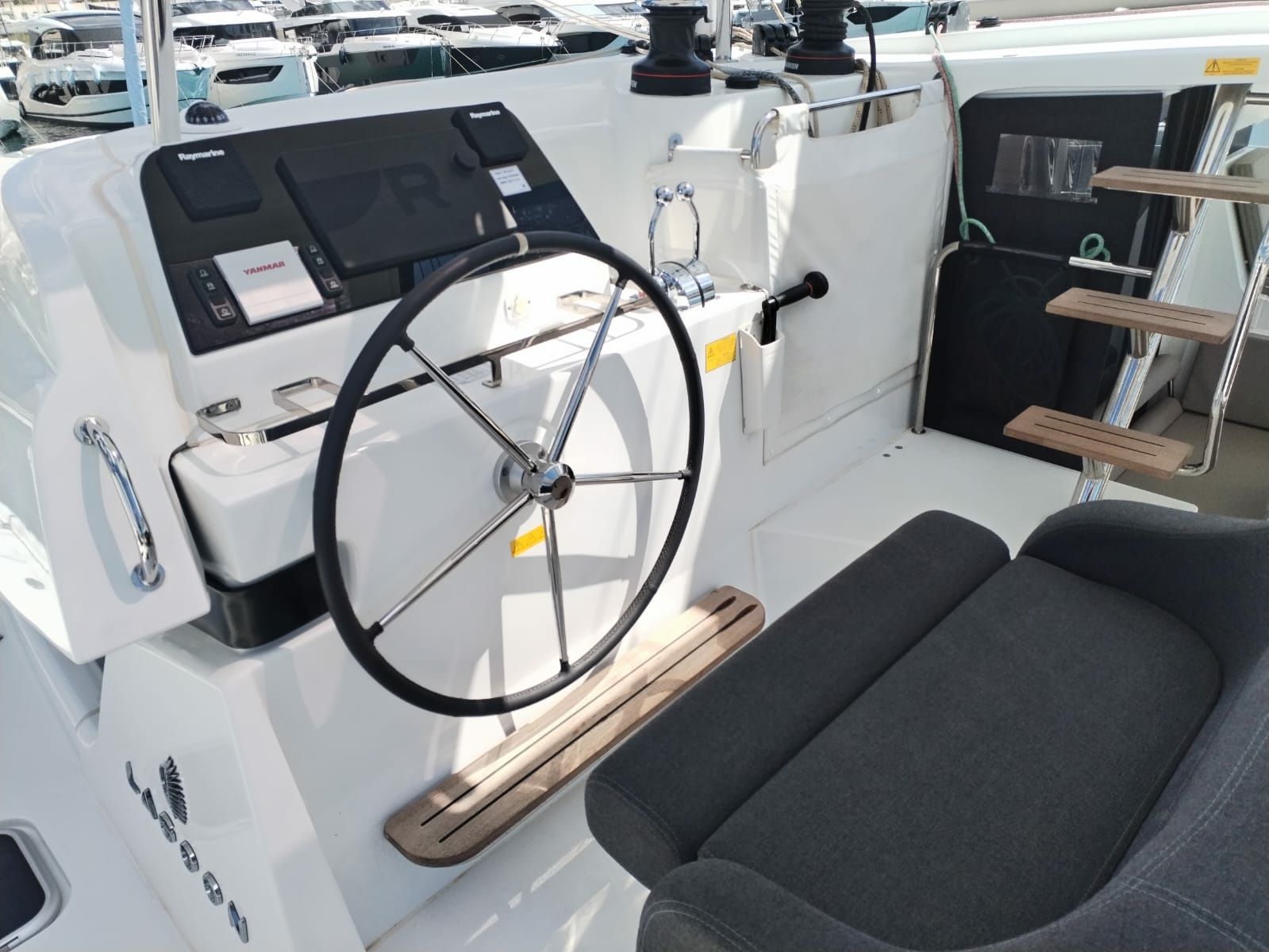 Lagoon 42 | Knot On Duty