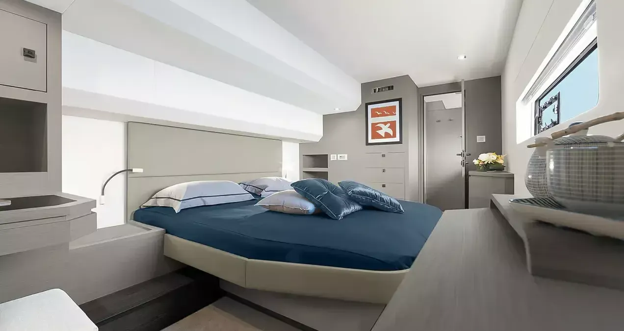 Fountaine Pajot MY6 | La Dolce Vita