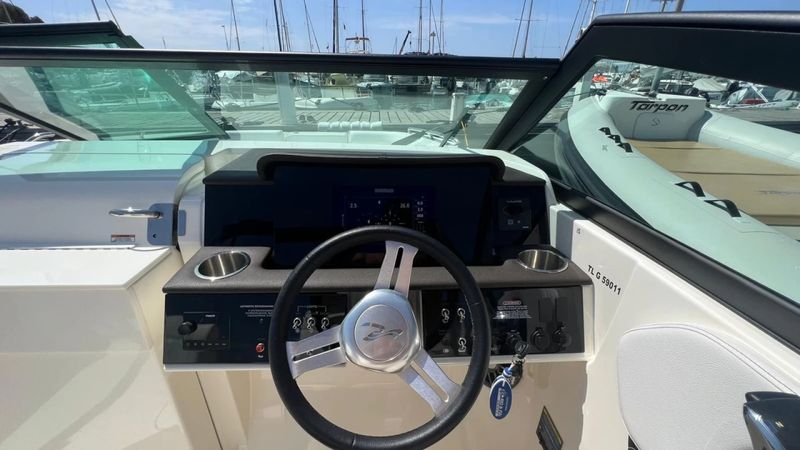 Sea Ray 255 | Epicure