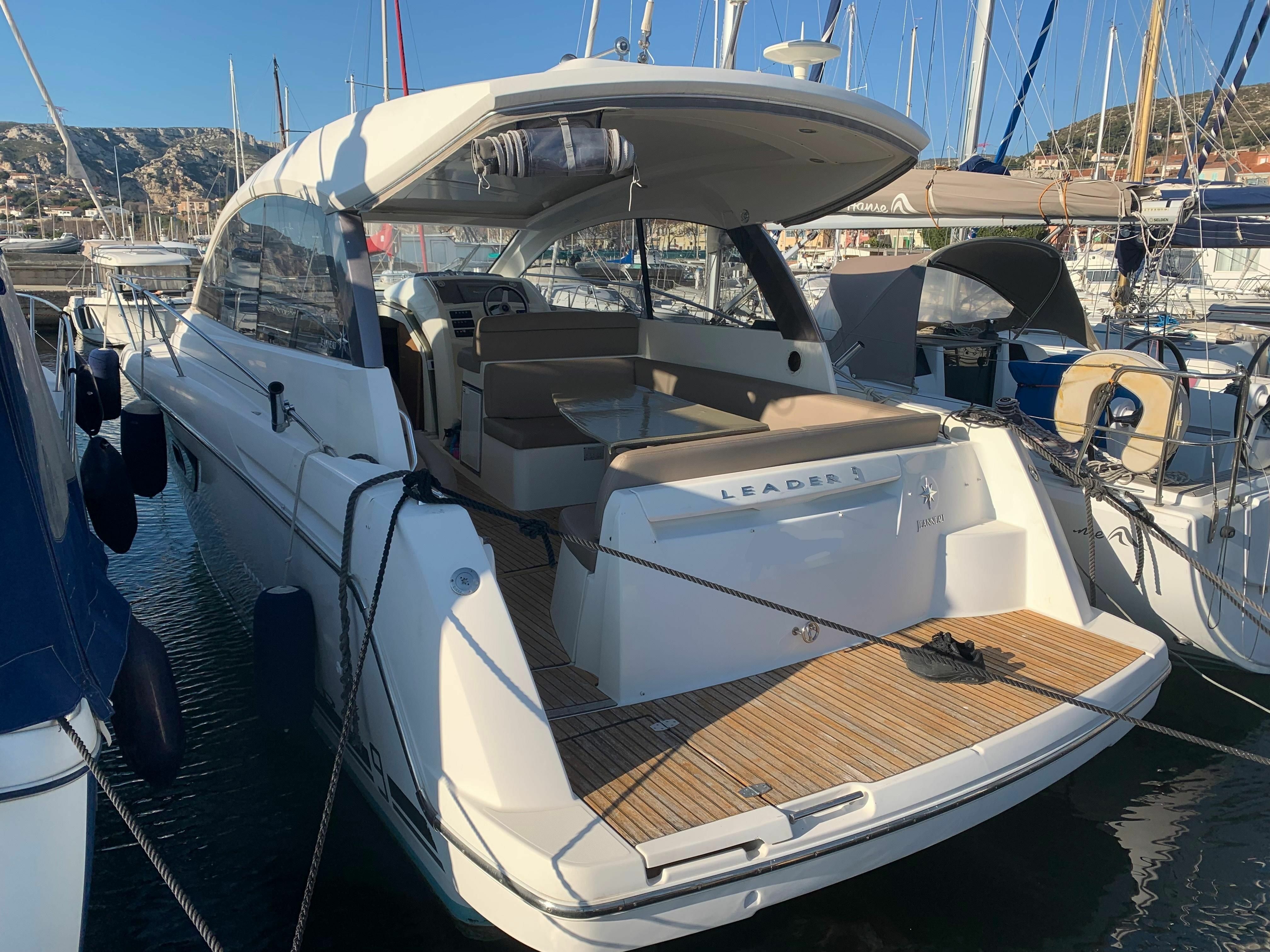 Jeanneau Leader 9 | Stella Solaris