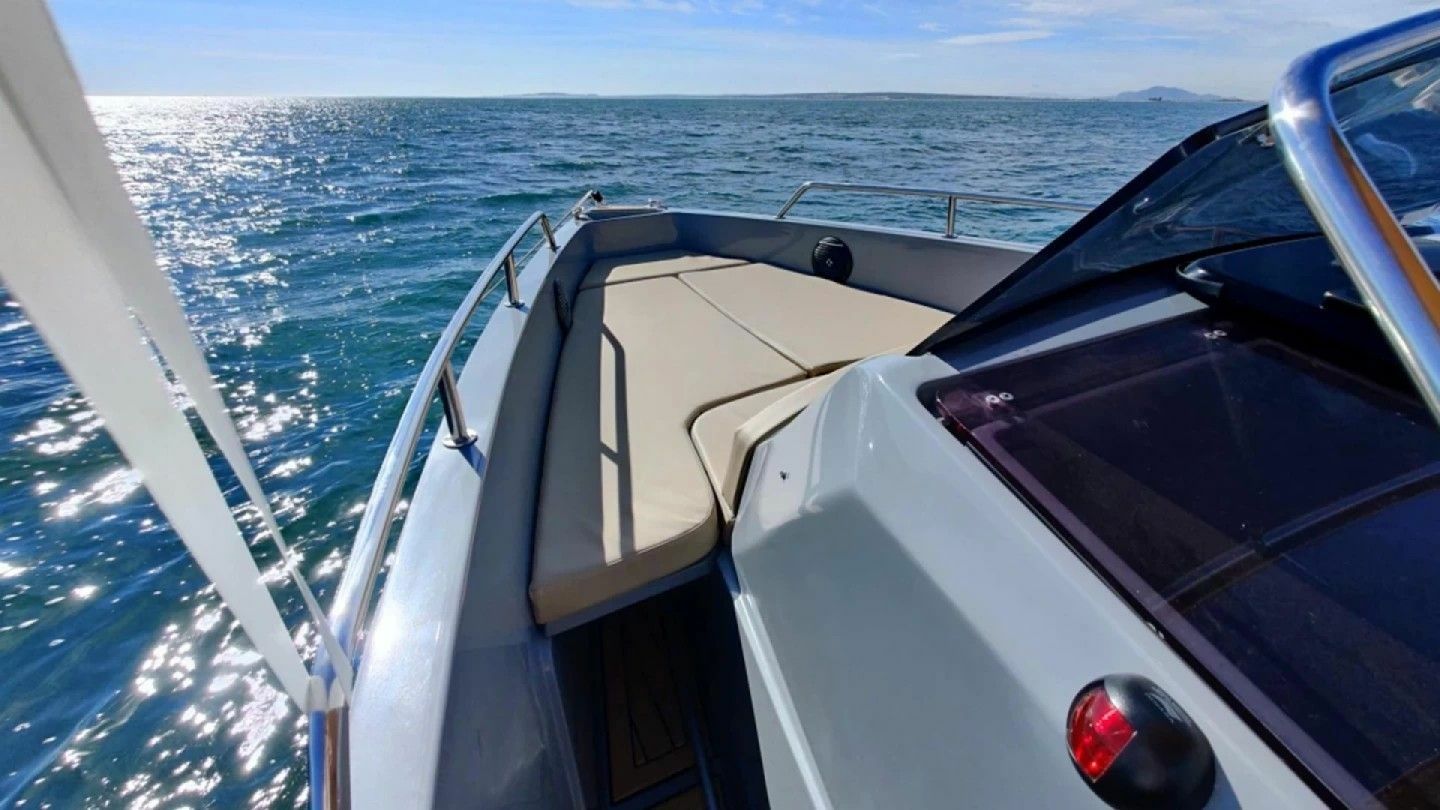 Nuva Yachts M6 | Elegance