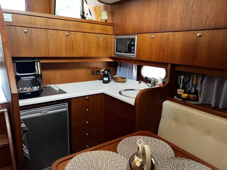 Neptunus 138 Sedan Fly | Polarys