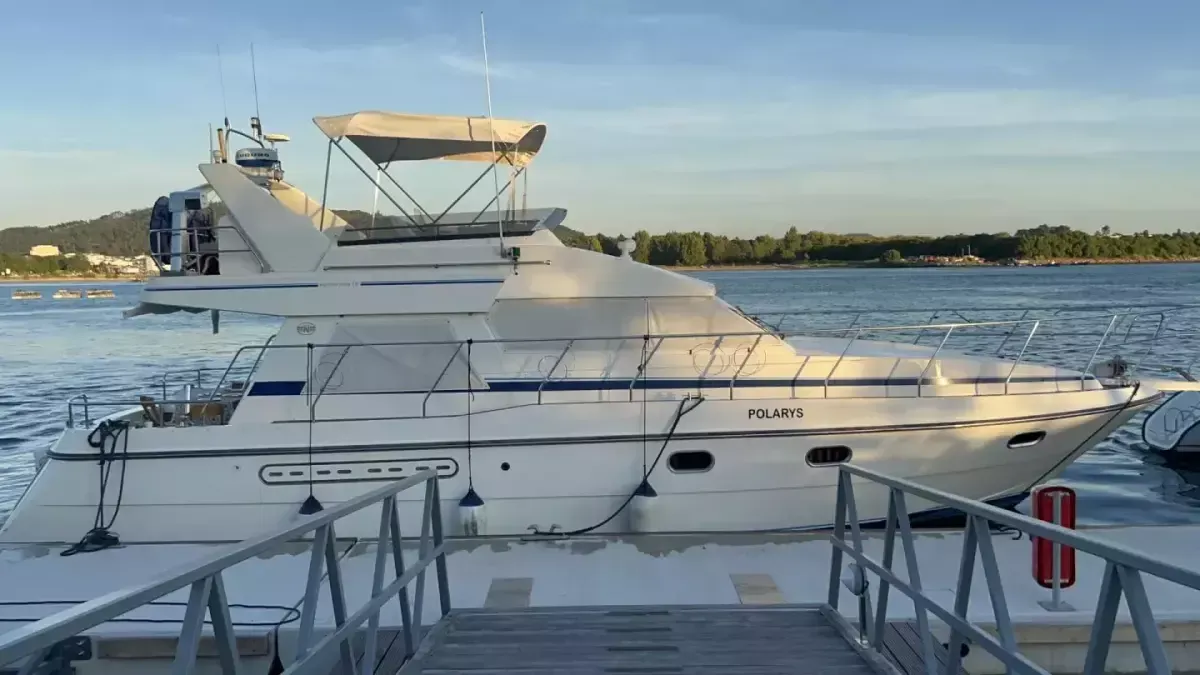 Neptunus 138 Sedan Fly | Polarys