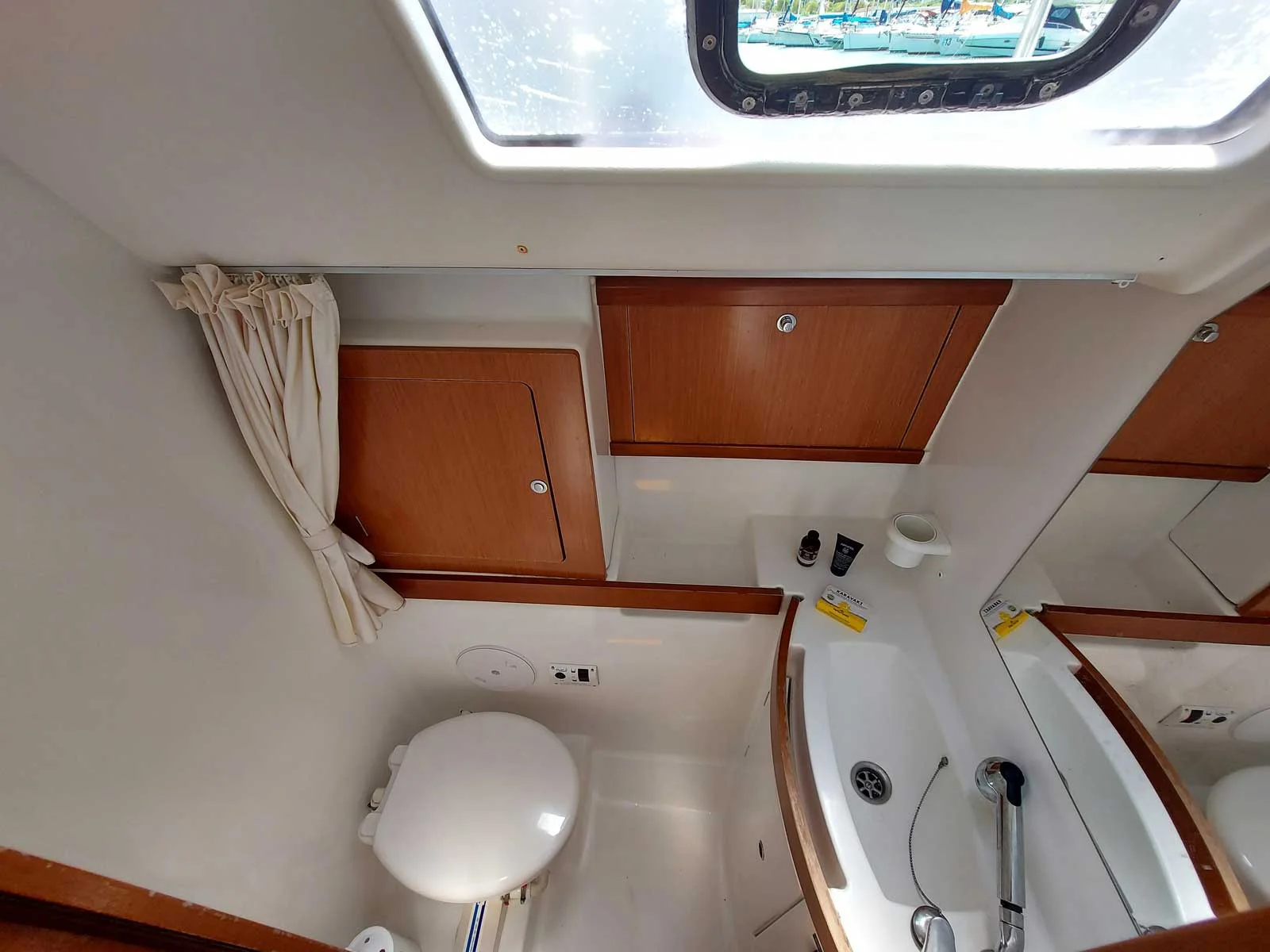 Beneteau Oceanis 43 | Onar