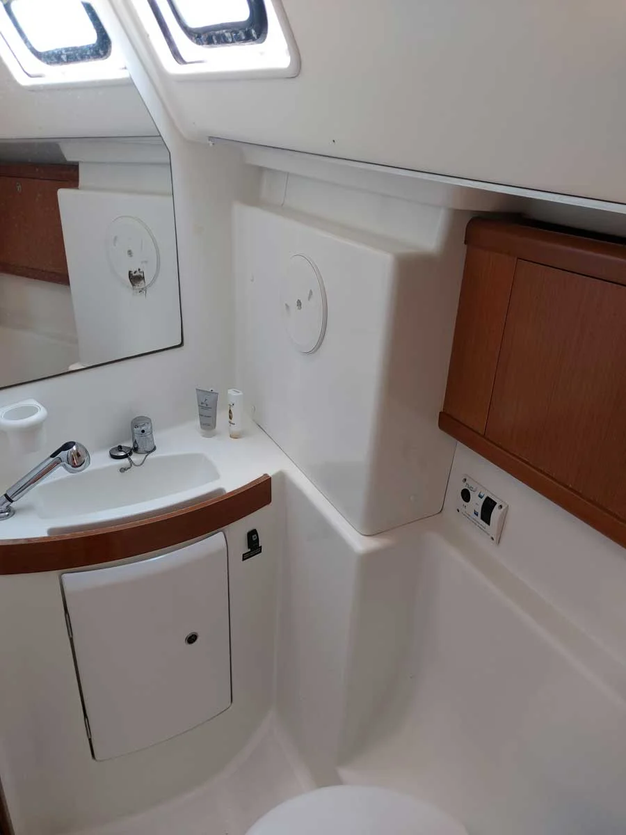 Beneteau Oceanis 43 | Onar