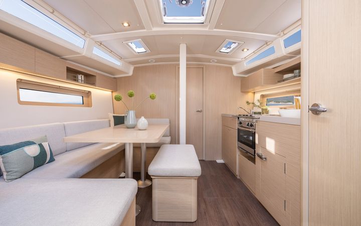 Beneteau Oceanis 37.1 | Mercator