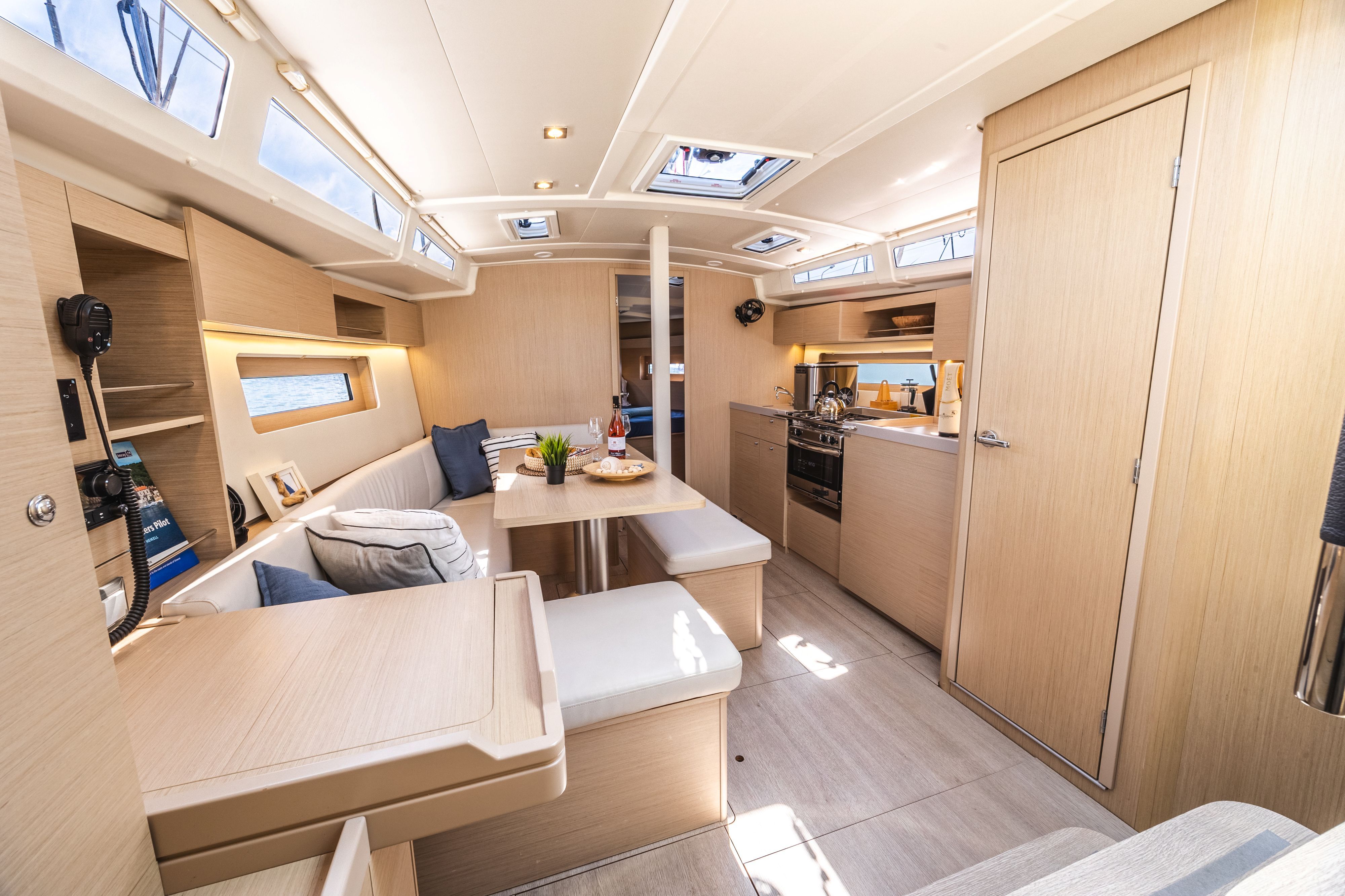 Beneteau Oceanis 37.1 | Mercator