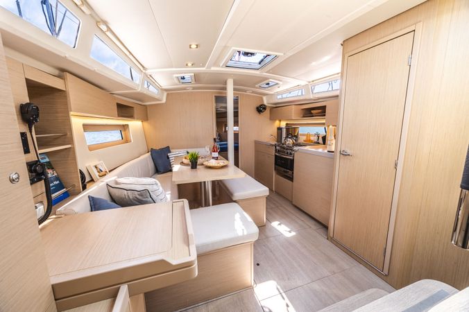 Beneteau Oceanis 37.1 | Mercator