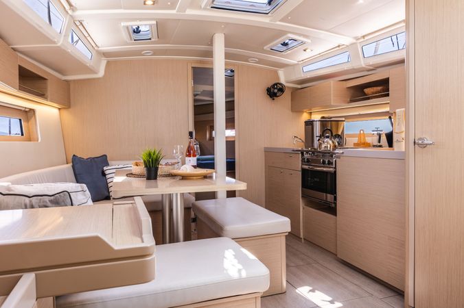 Beneteau Oceanis 37.1 | Mercator