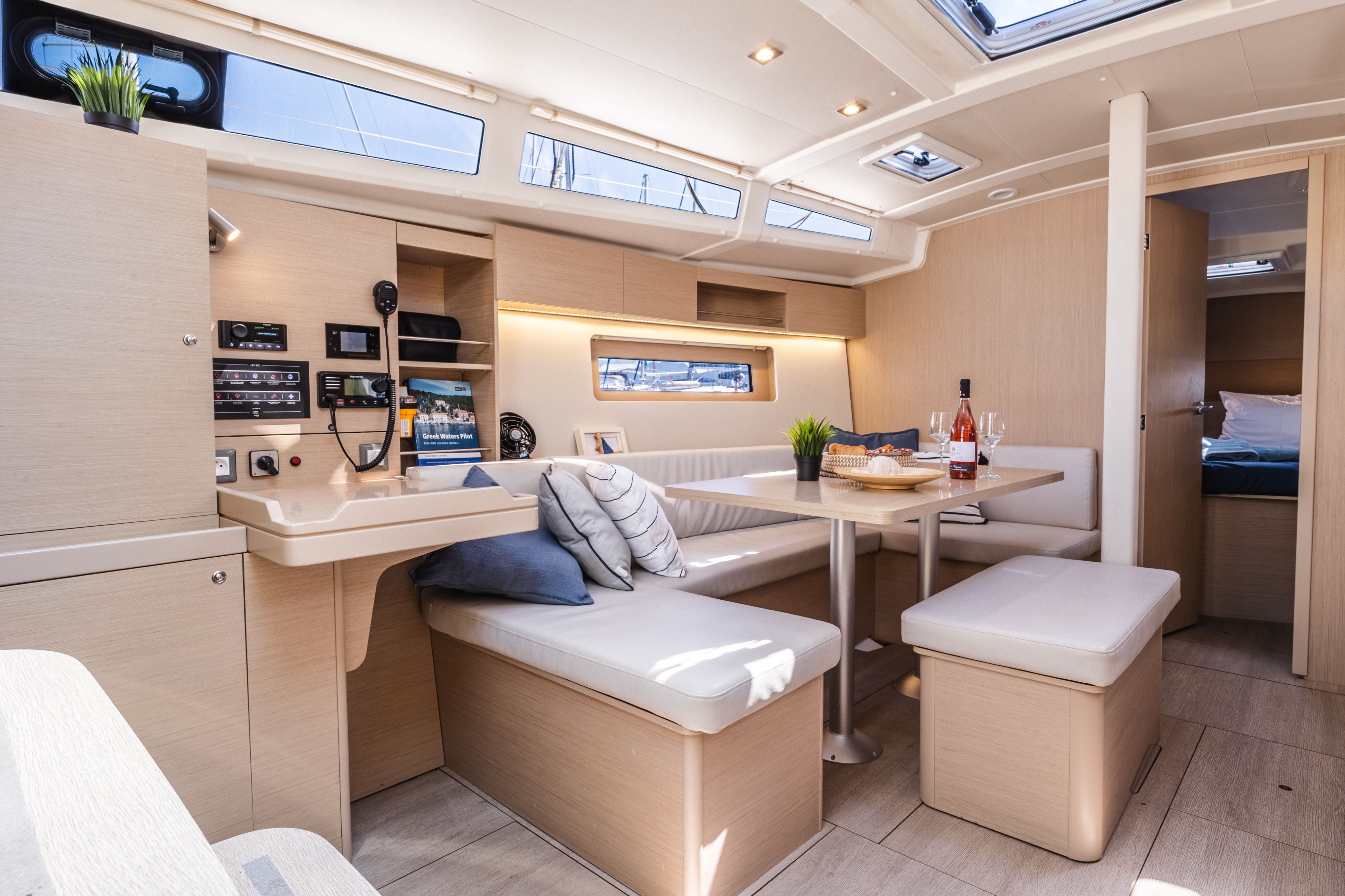 Beneteau Oceanis 37.1 | Mercator