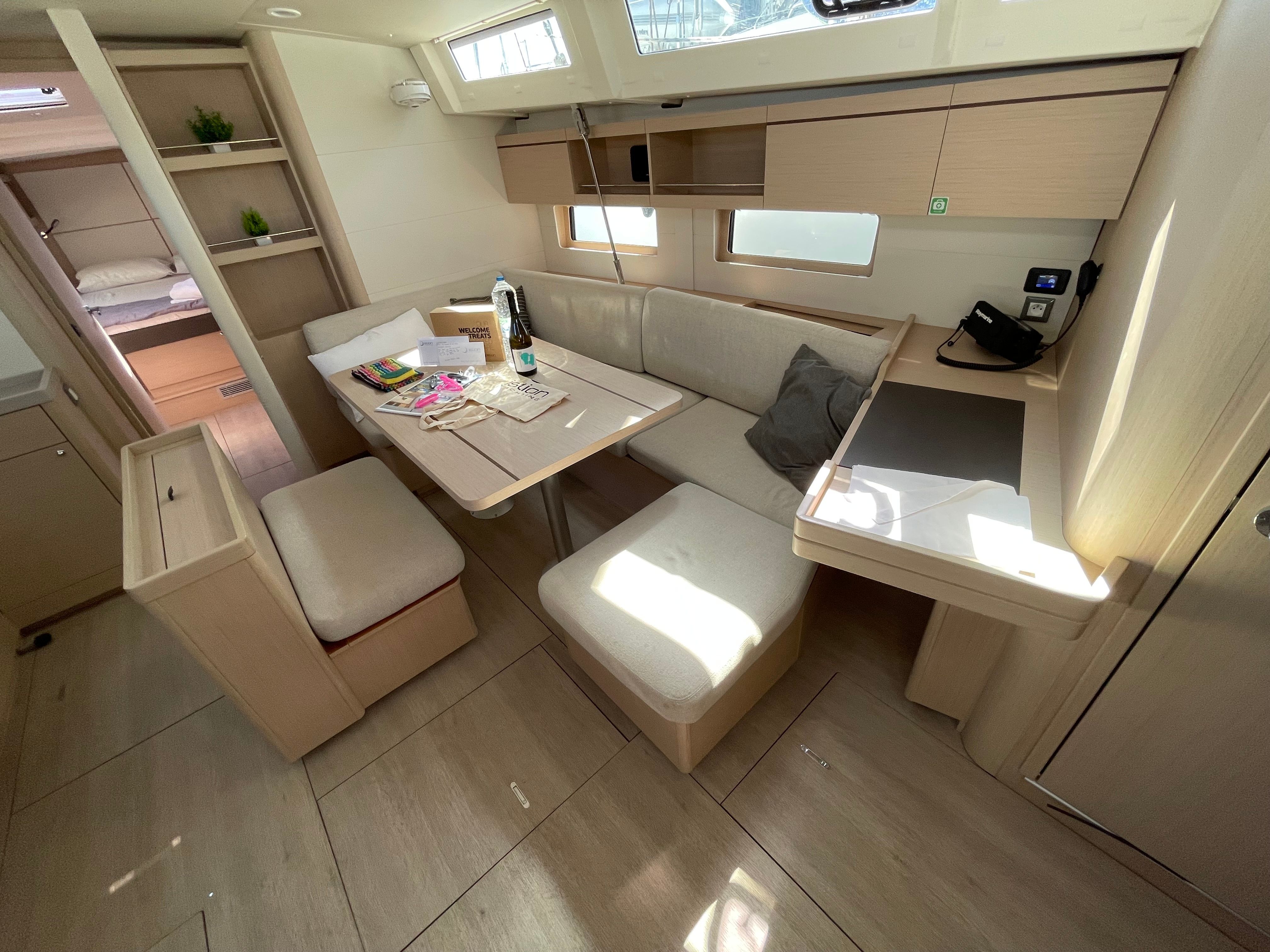 Beneteau Oceanis 46.1 | Pebbles
