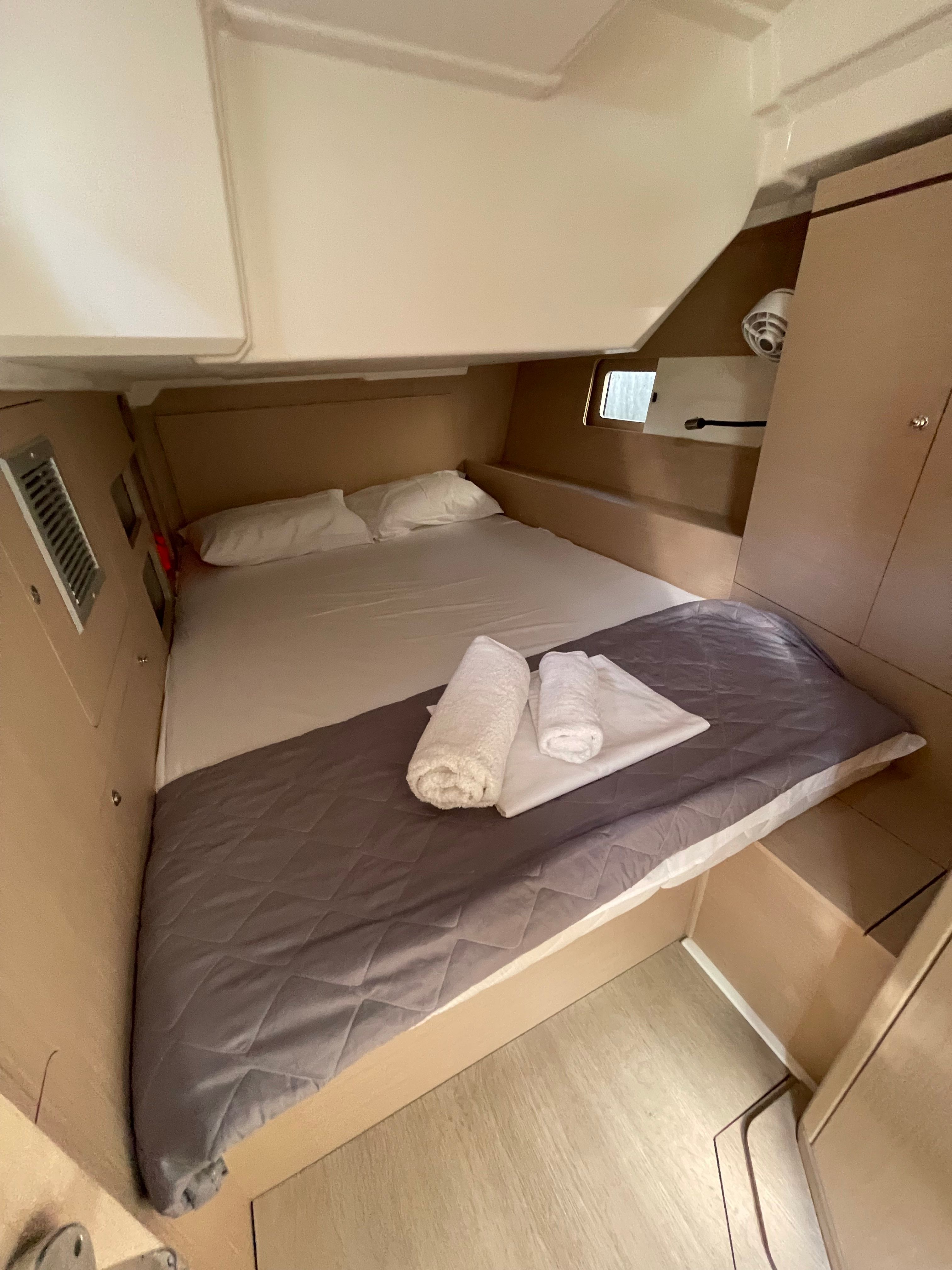 Beneteau Oceanis 46.1 | Pebbles