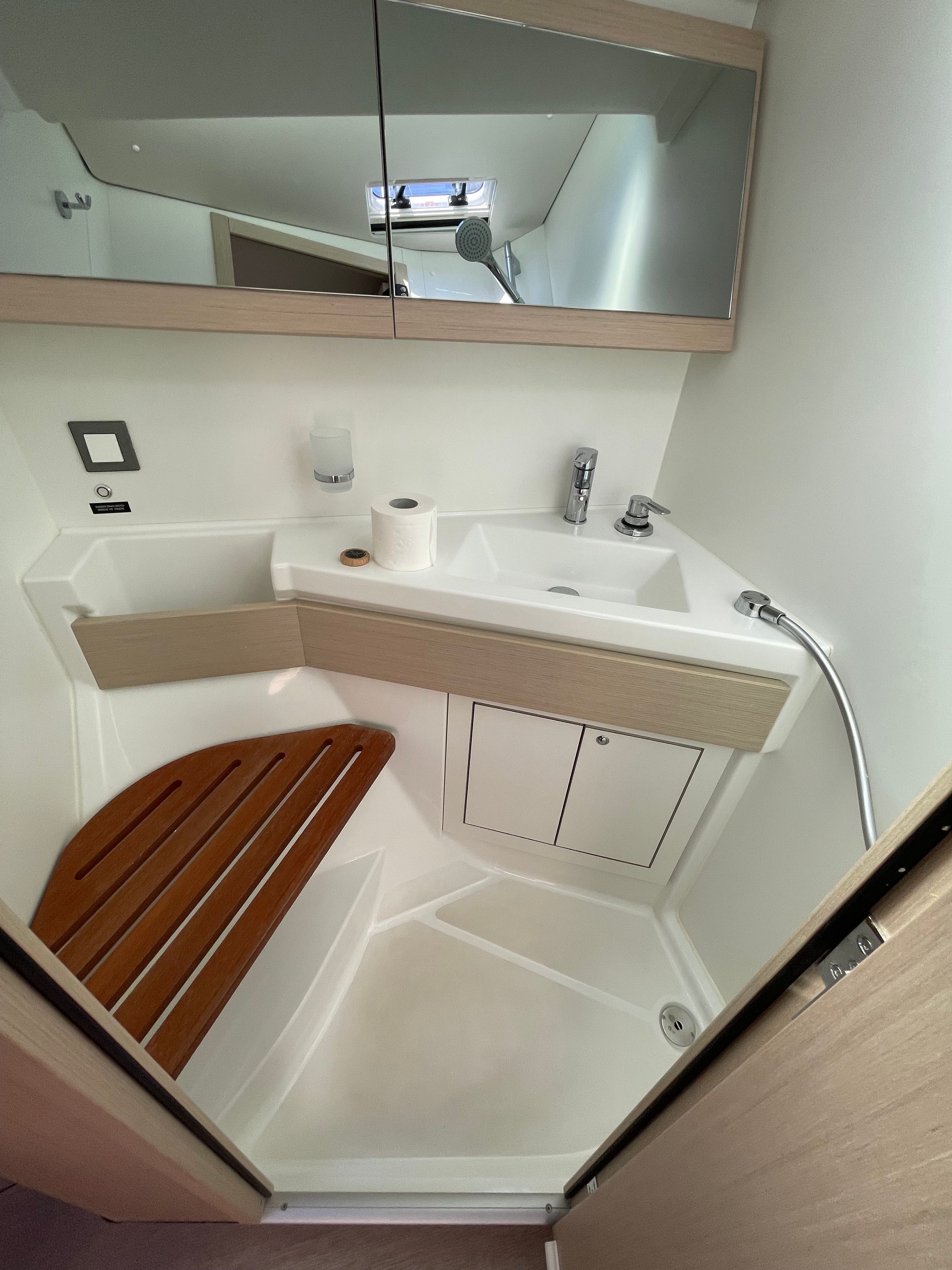 Beneteau Oceanis 46.1 | Pebbles