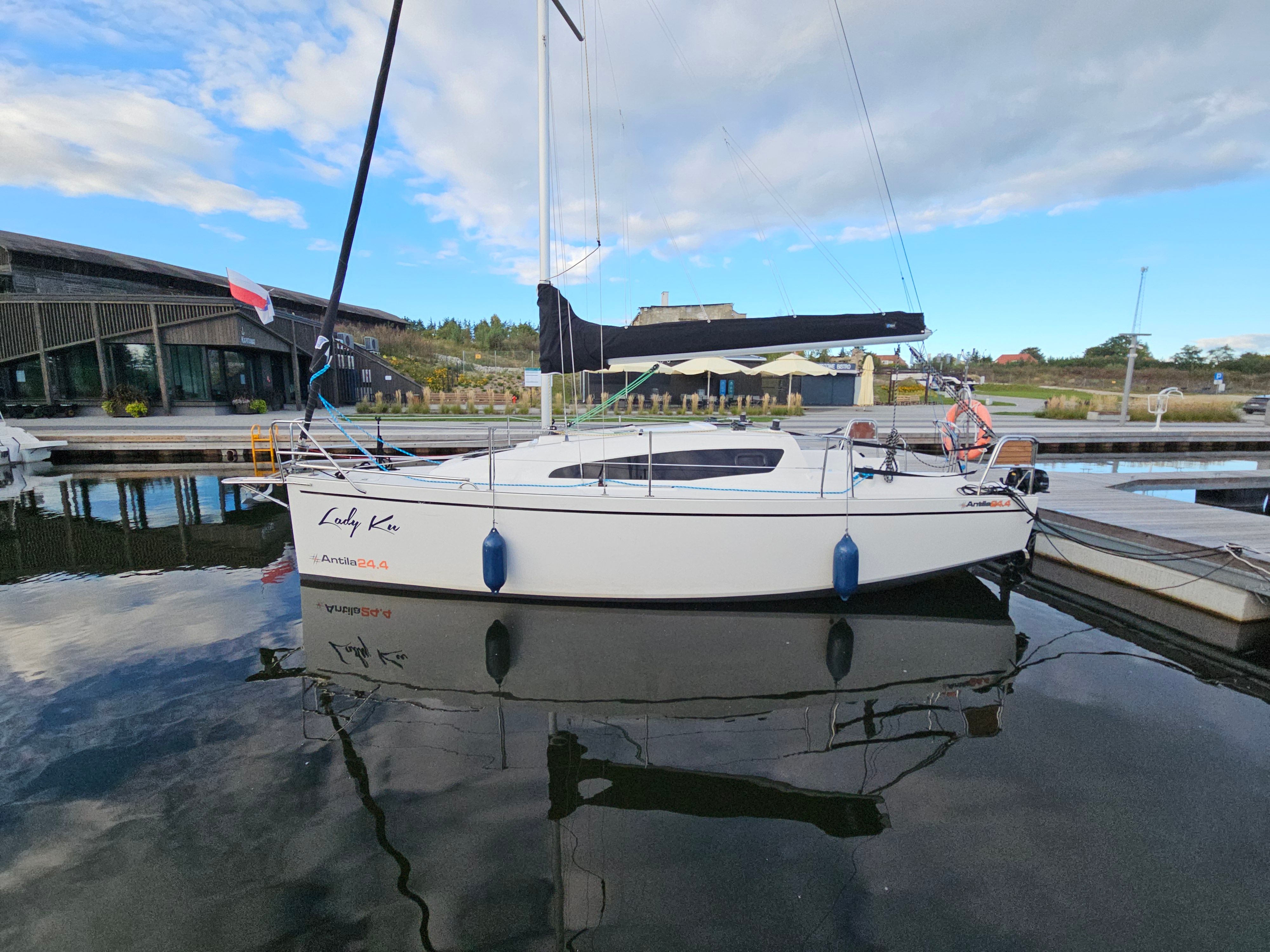 Antila 24.4 | Lady Ku