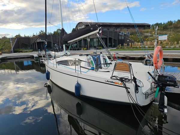 Antila 24.4 | Lady Ku