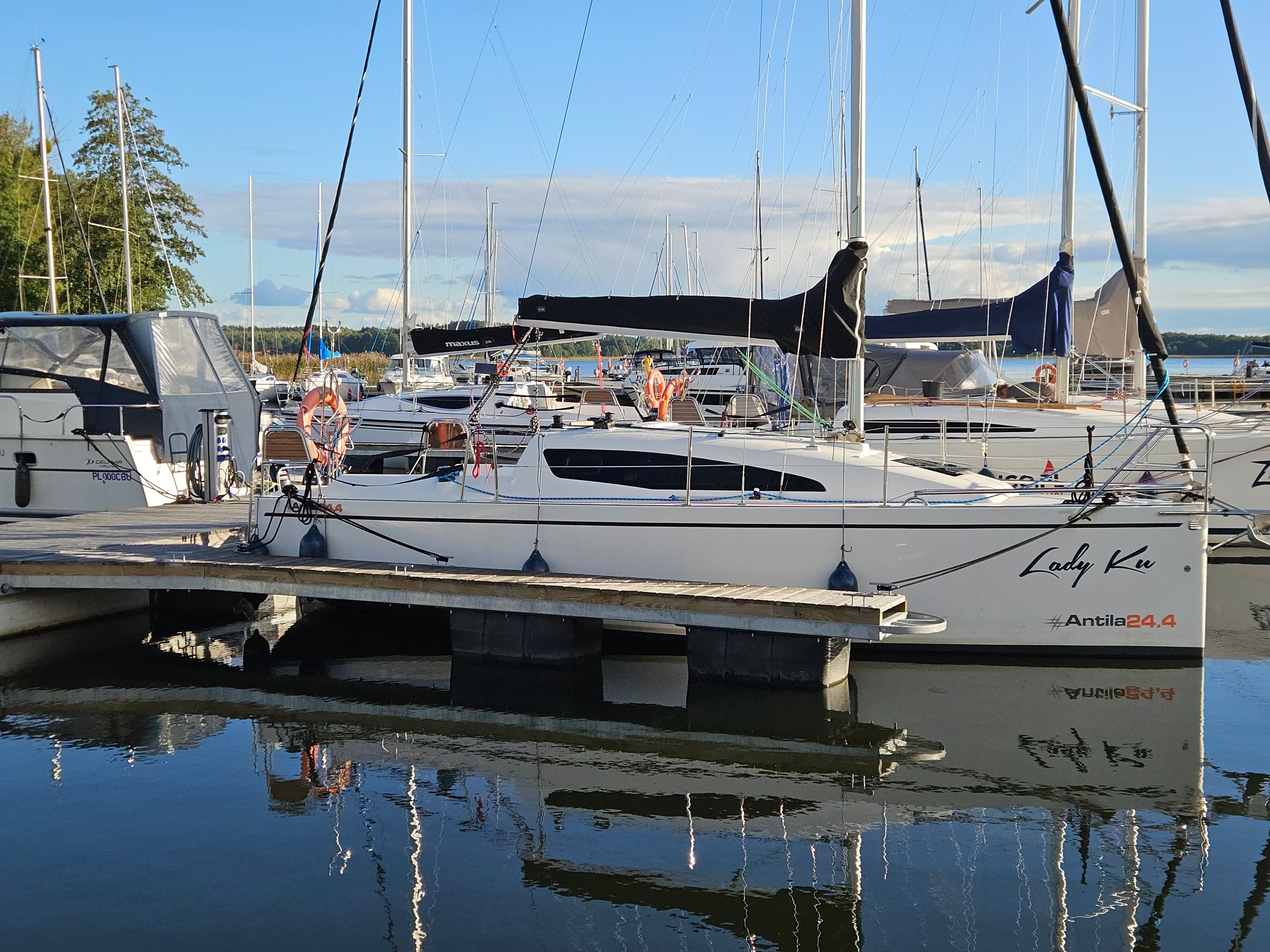 Antila 24.4 | Lady Ku