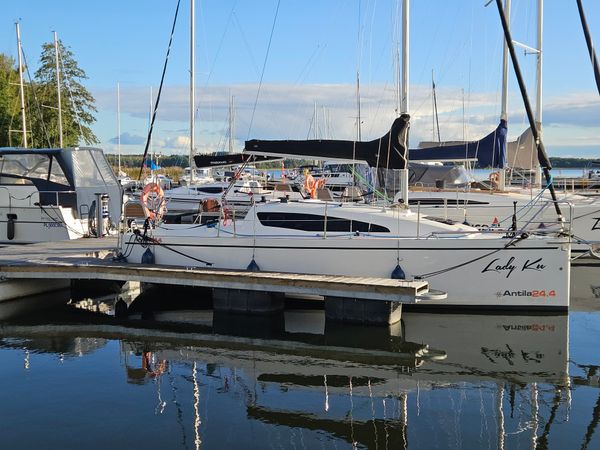 Antila 24.4 | Lady Ku