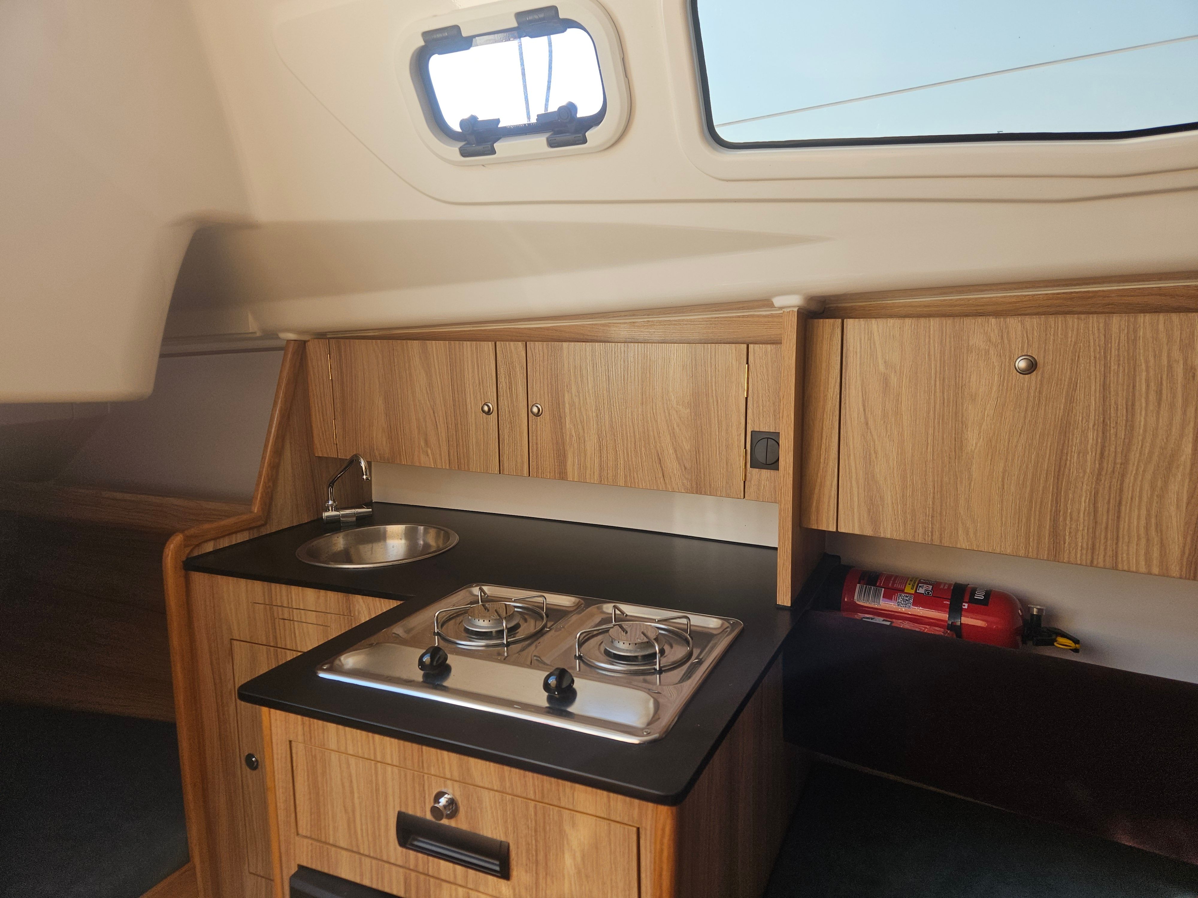 Antila 24.4 | Lady Ku