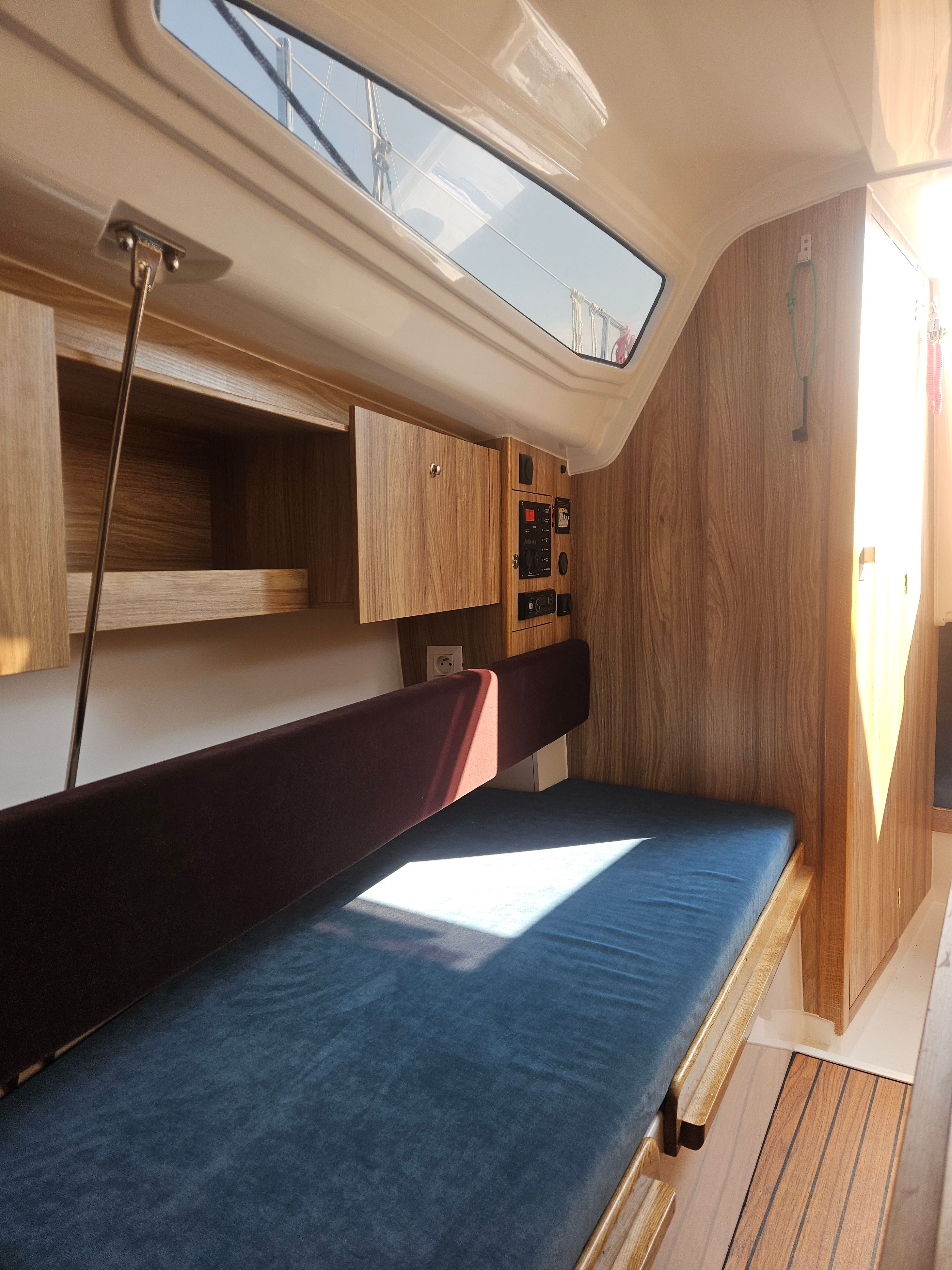 Antila 24.4 | Lady Ku