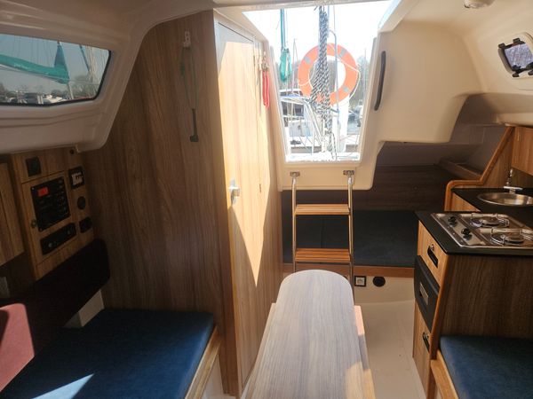 Antila 24.4 | Lady Ku