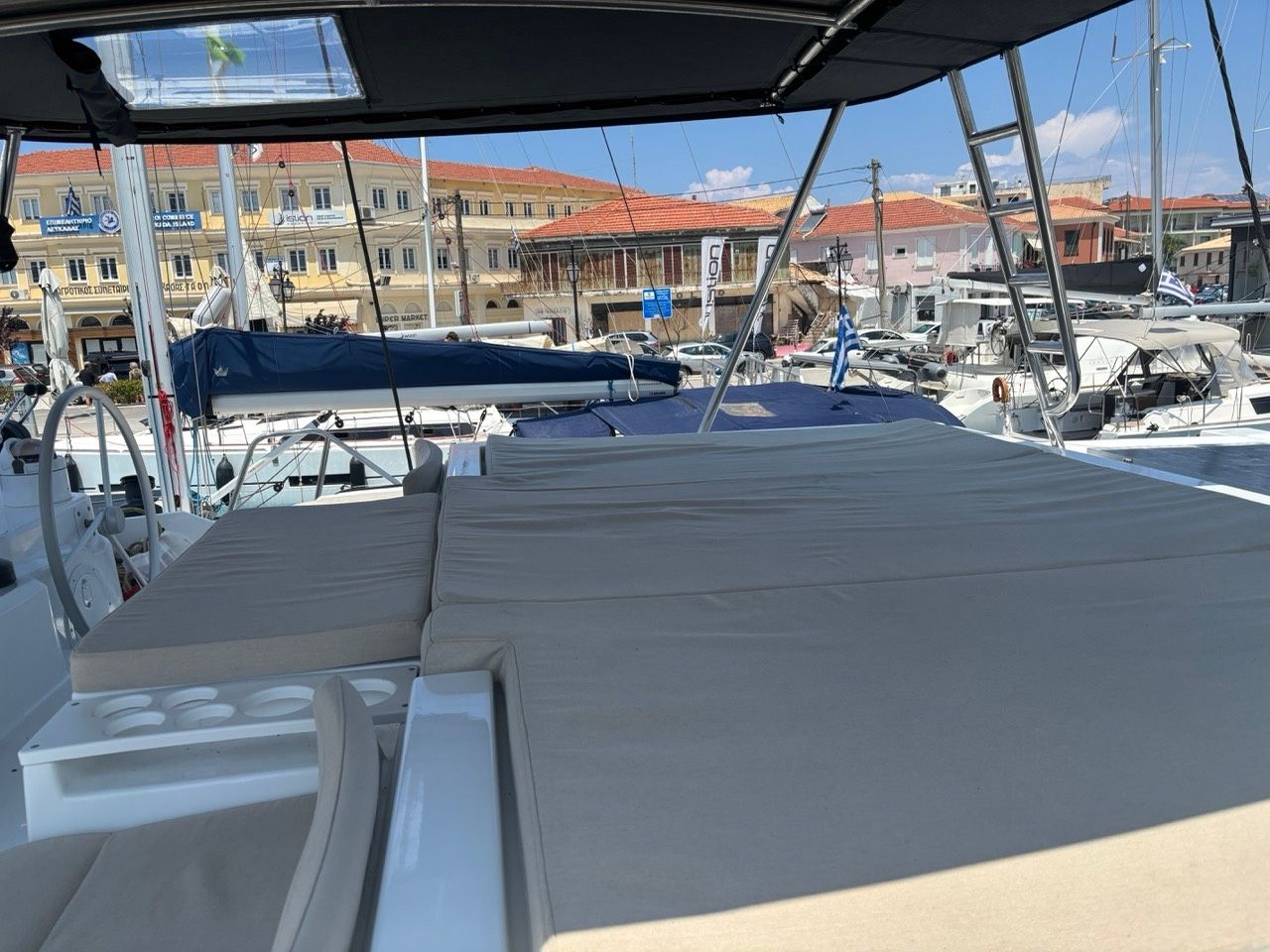 Bali Catspace | One Flirt