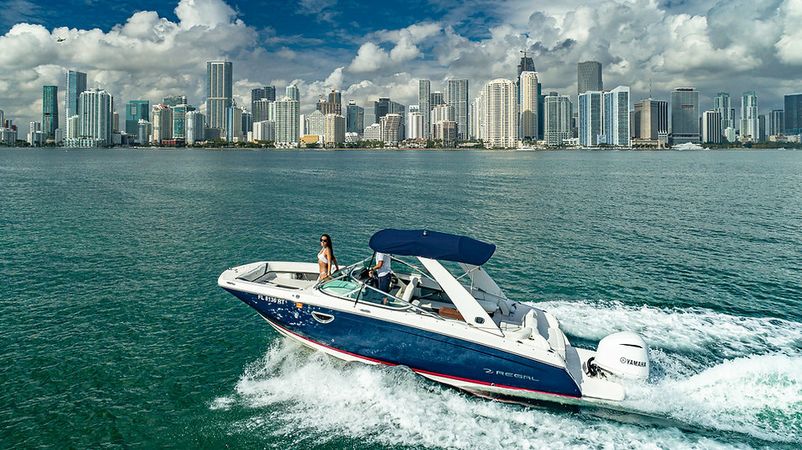 Regal 2700 | Apollo