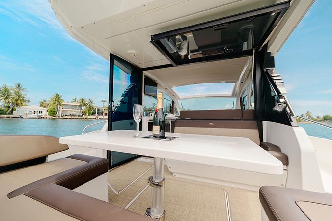 Galeon 425 | Kira
