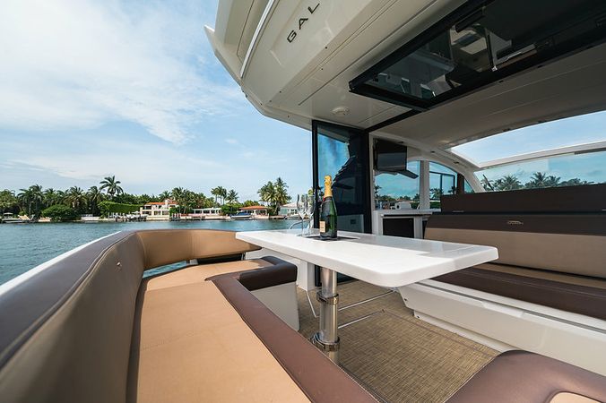 Galeon 425 | Kira