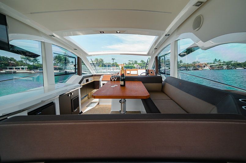 Galeon 425 | Kira