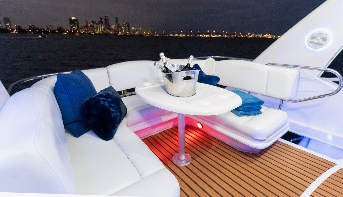 Sea Ray 48 | One Love