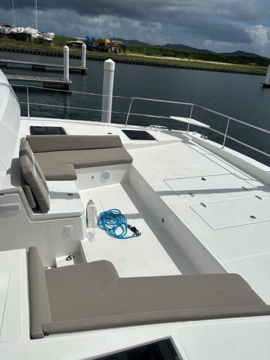 Bali 4.8 | Tooth Ferry