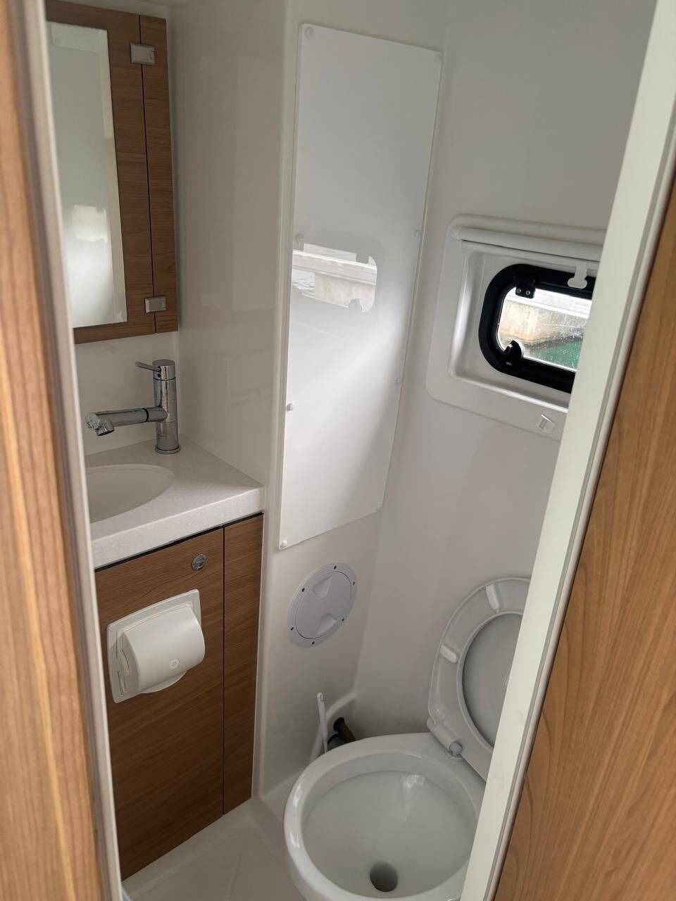 Bali 4.8 | Tooth Ferry