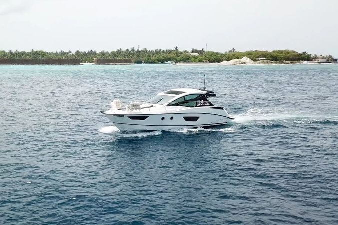 Beneteau Gran Turismo 40 | Island Cruise