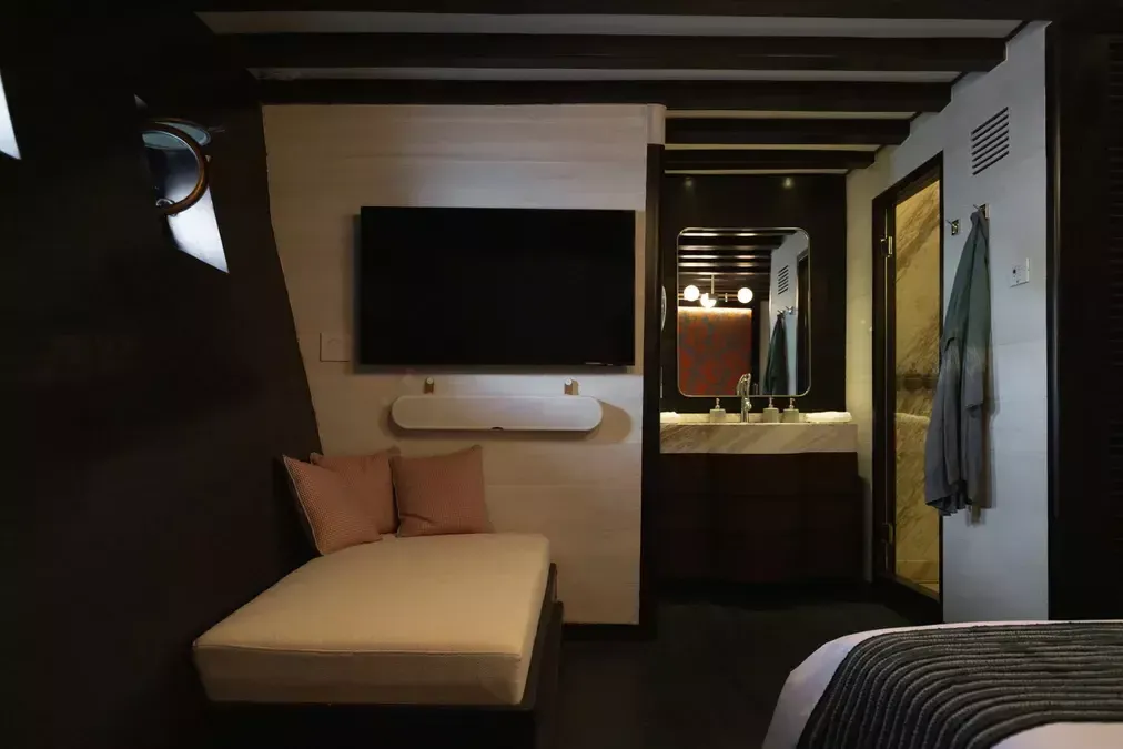 Custom Built Phinisi | Vela