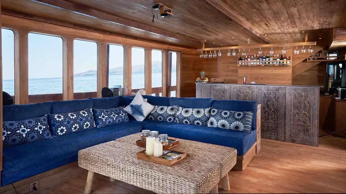 Custom Built Phinisi | Oracle