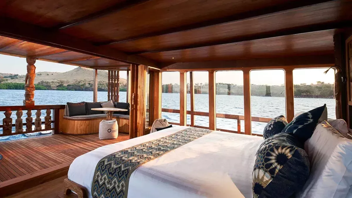 Custom Built Phinisi | Oracle