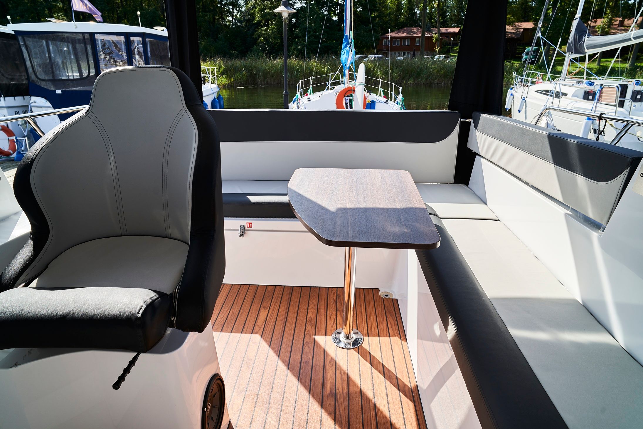 Nautic 900 | SeaDog 2