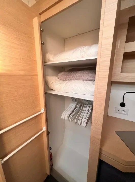 Fountaine Pajot Astrea 42 | Bollinger