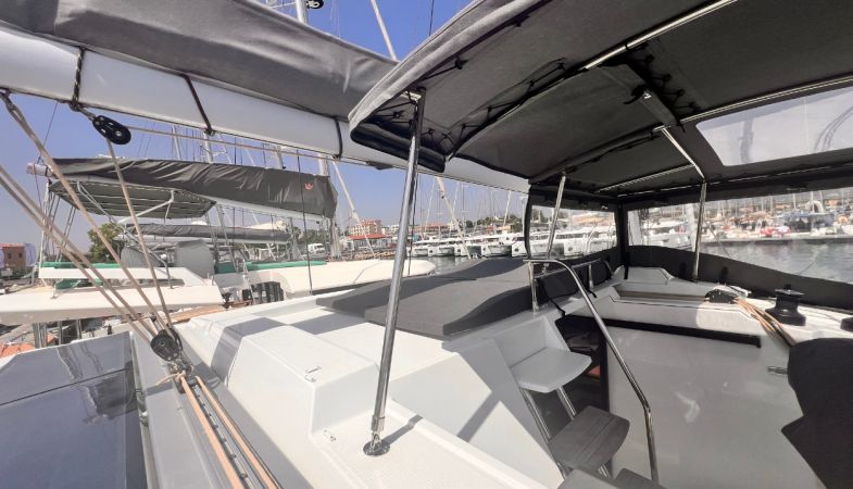 Fountaine Pajot Astrea 42 | Bollinger