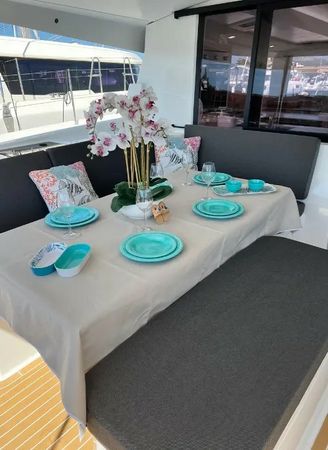 Fountaine Pajot Astrea 42 | Bollinger