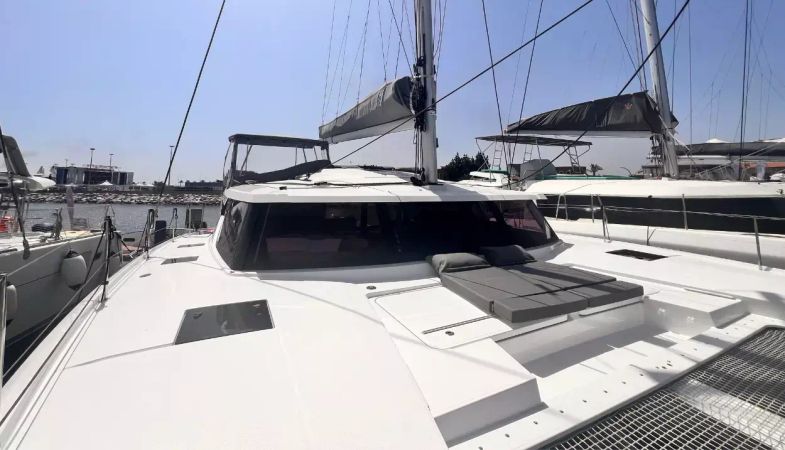 Fountaine Pajot Astrea 42 | Bollinger