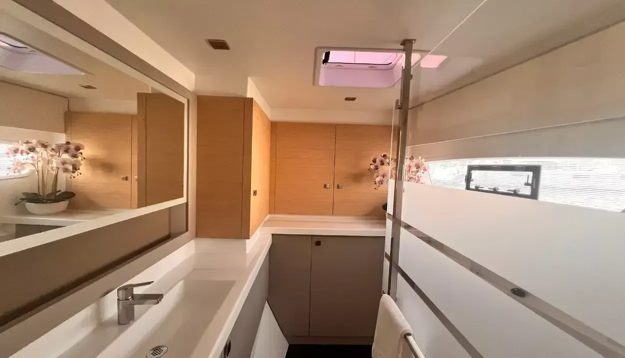 Fountaine Pajot Astrea 42 | Bollinger