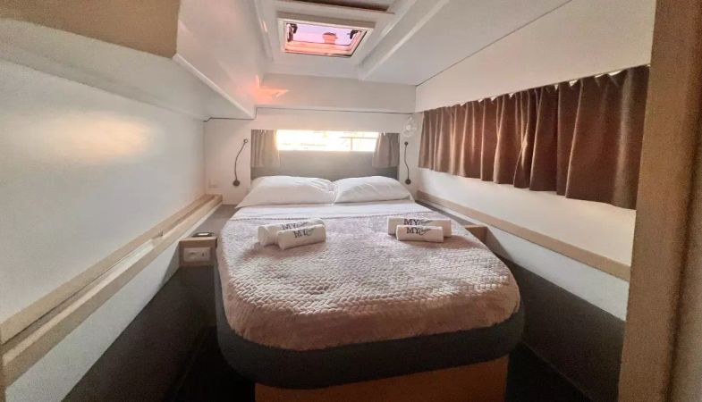 Fountaine Pajot Astrea 42 | Bollinger