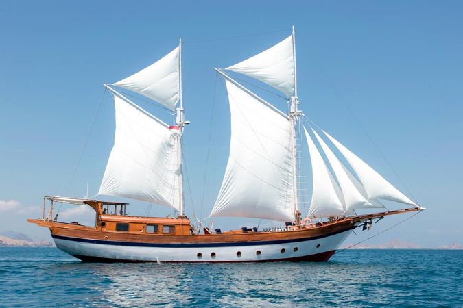 Custom Built Phinisi | Anne Bonny