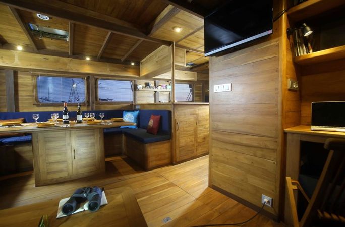 Custom Built Phinisi | Anne Bonny