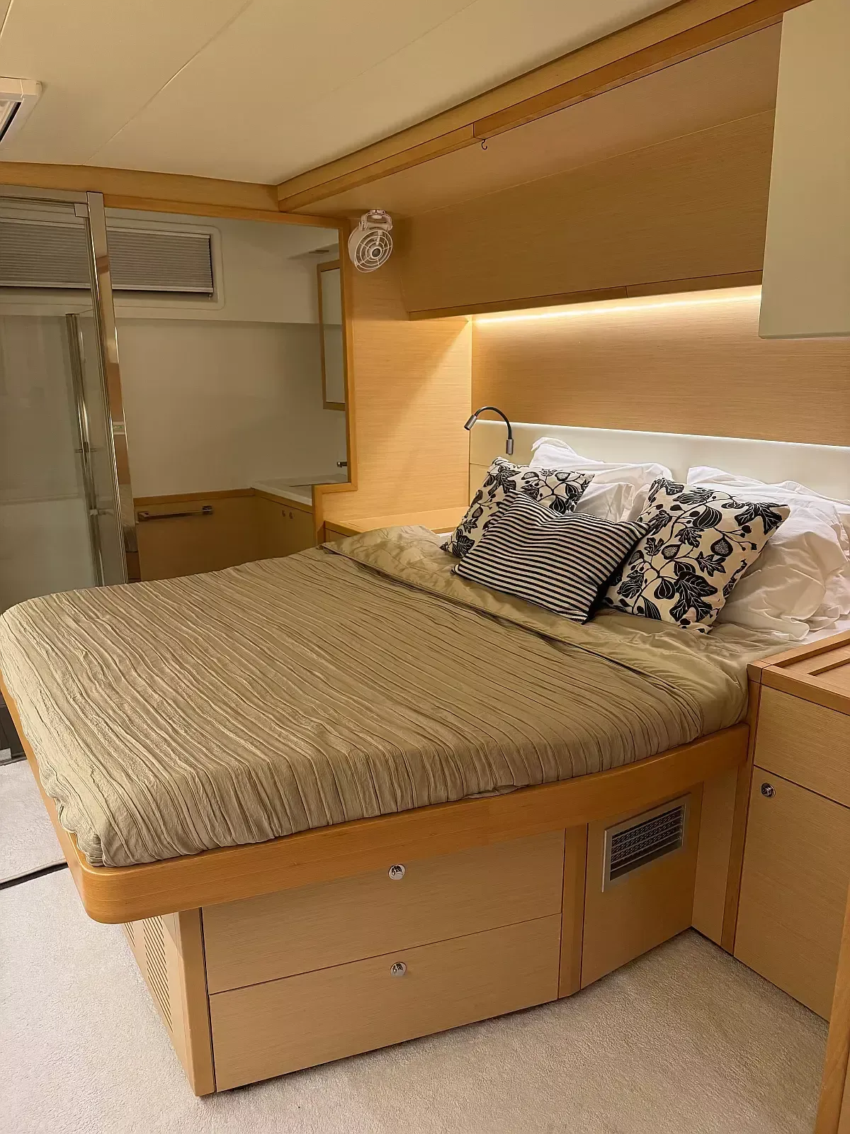 Lagoon 52 F | Manta Ray