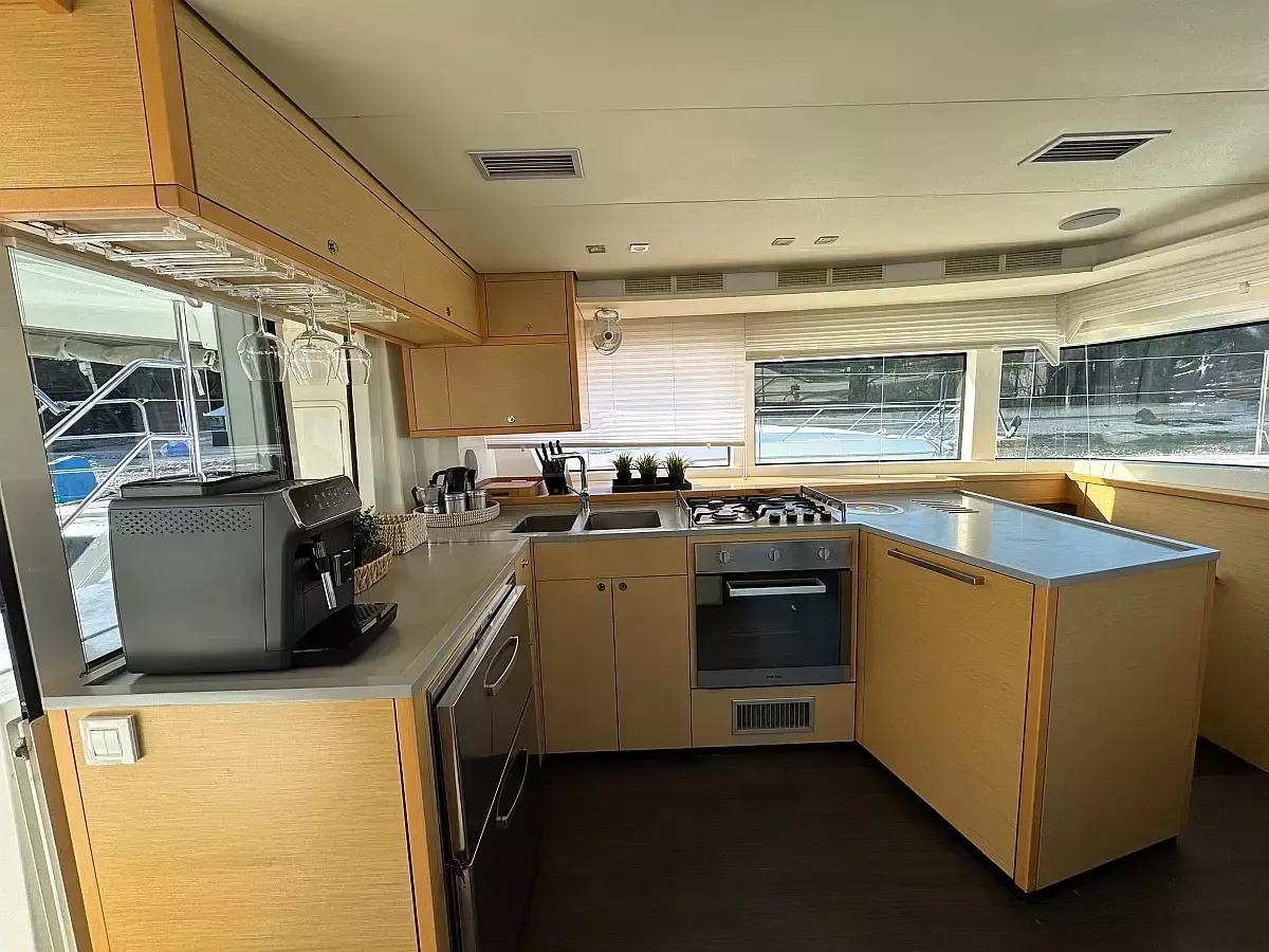 Lagoon 52 F | Manta Ray