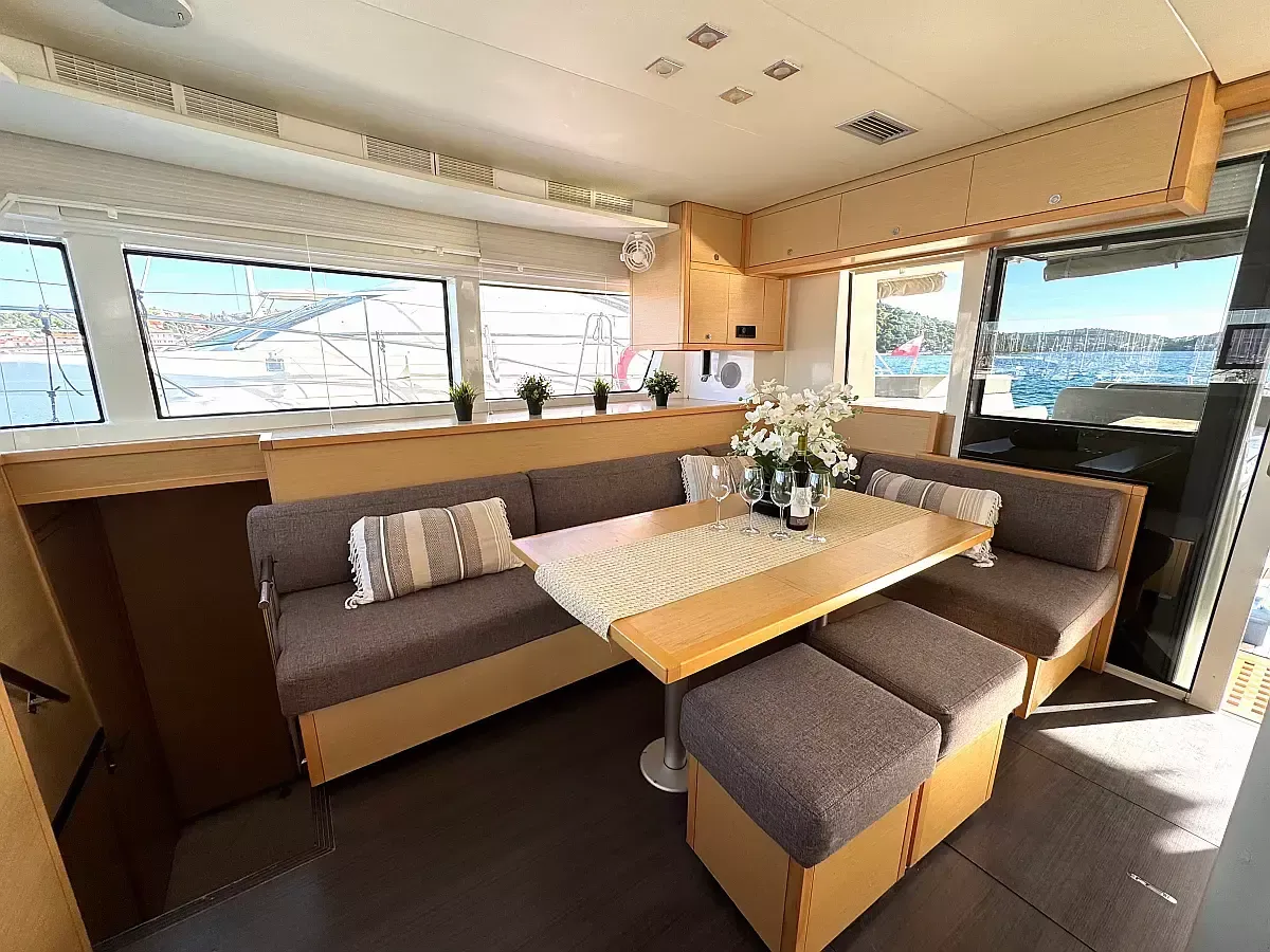 Lagoon 52 F | Manta Ray